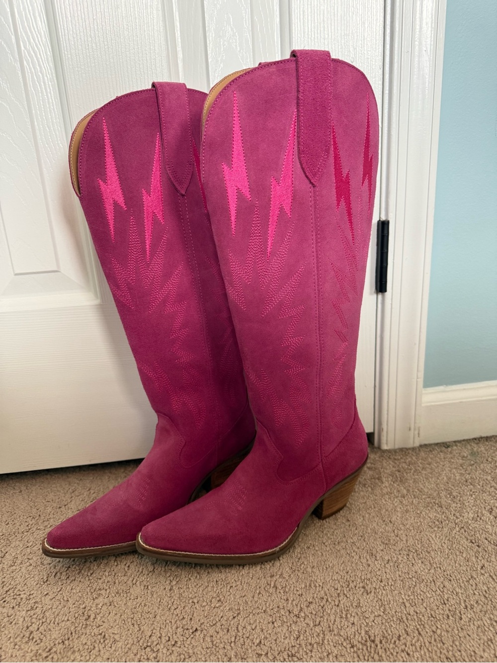 Dingo Thunder Road Pink Suede Cowboy Boots - Women's Tall Western Boot Size 7.5
